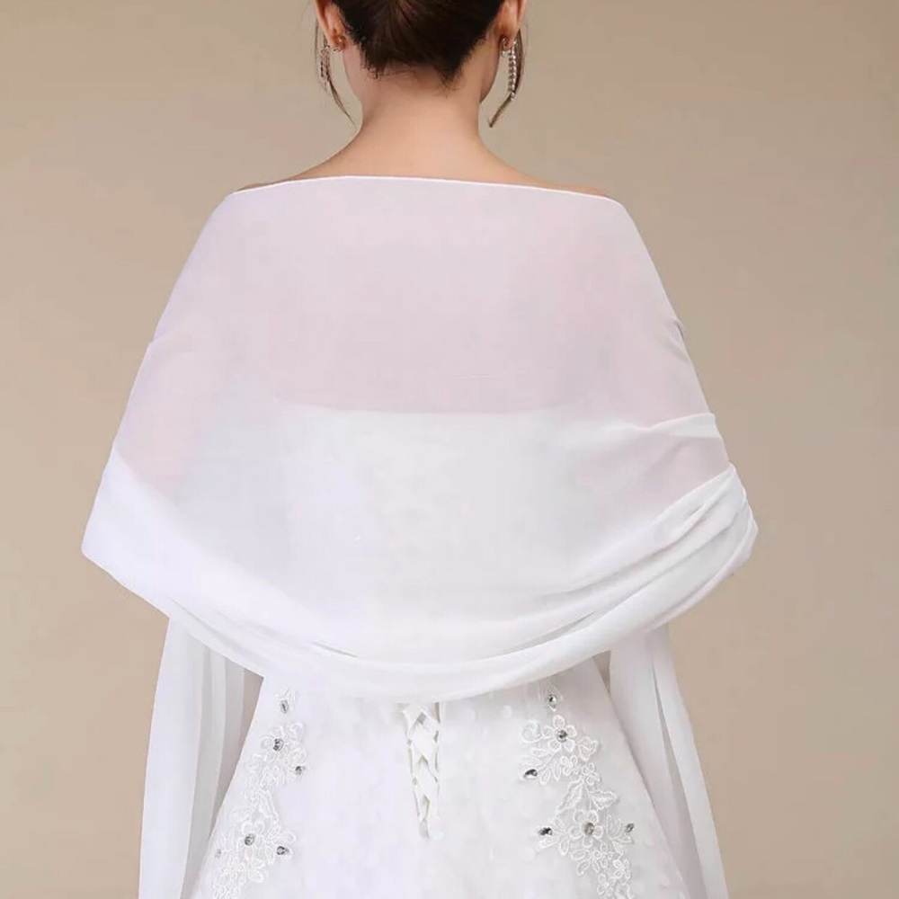 New beautiful silky wrap shawl in white or silver - Picture 6 of 7